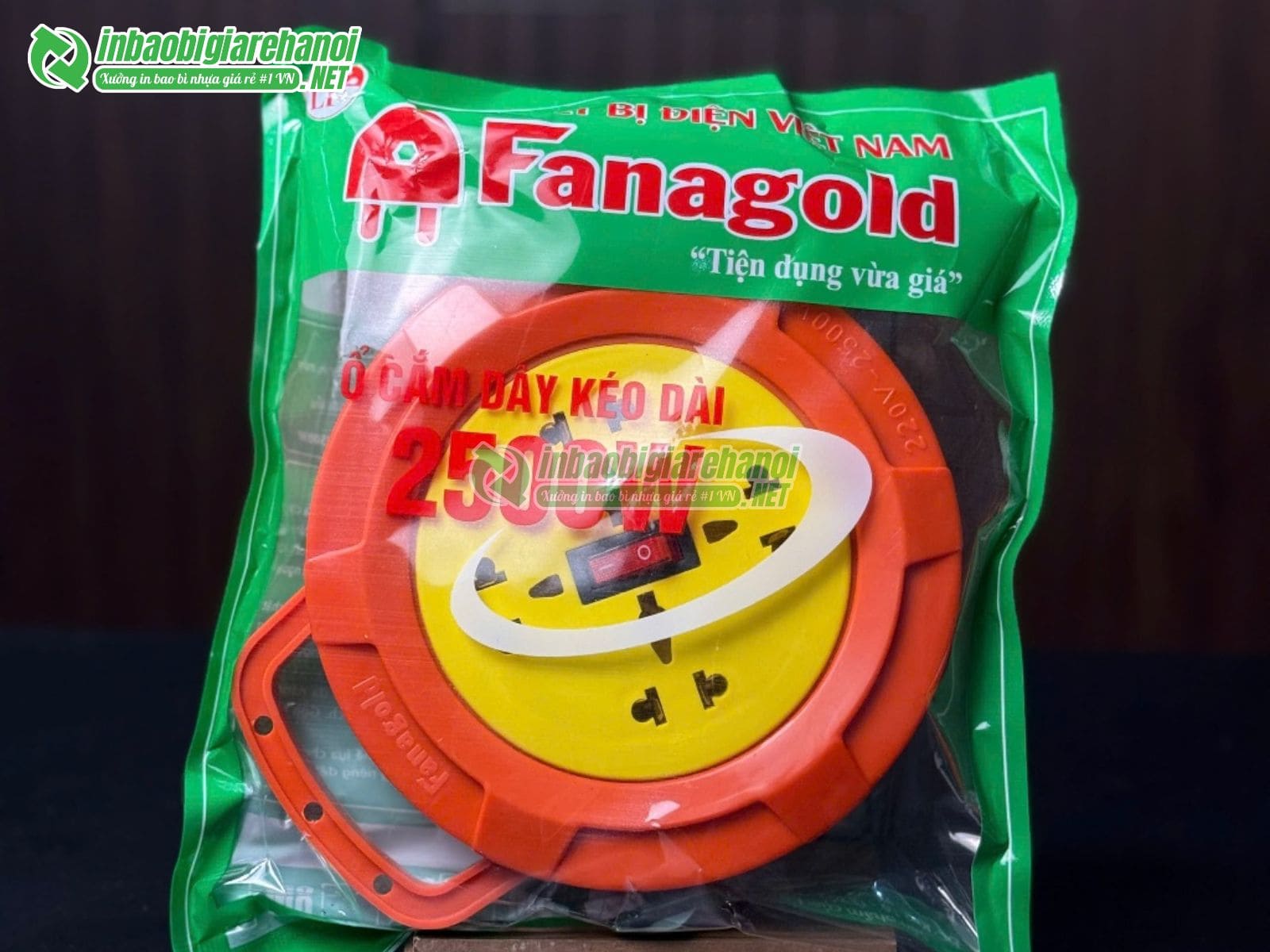 In bao bì đựng ổ cắm điện theo yêu cầu