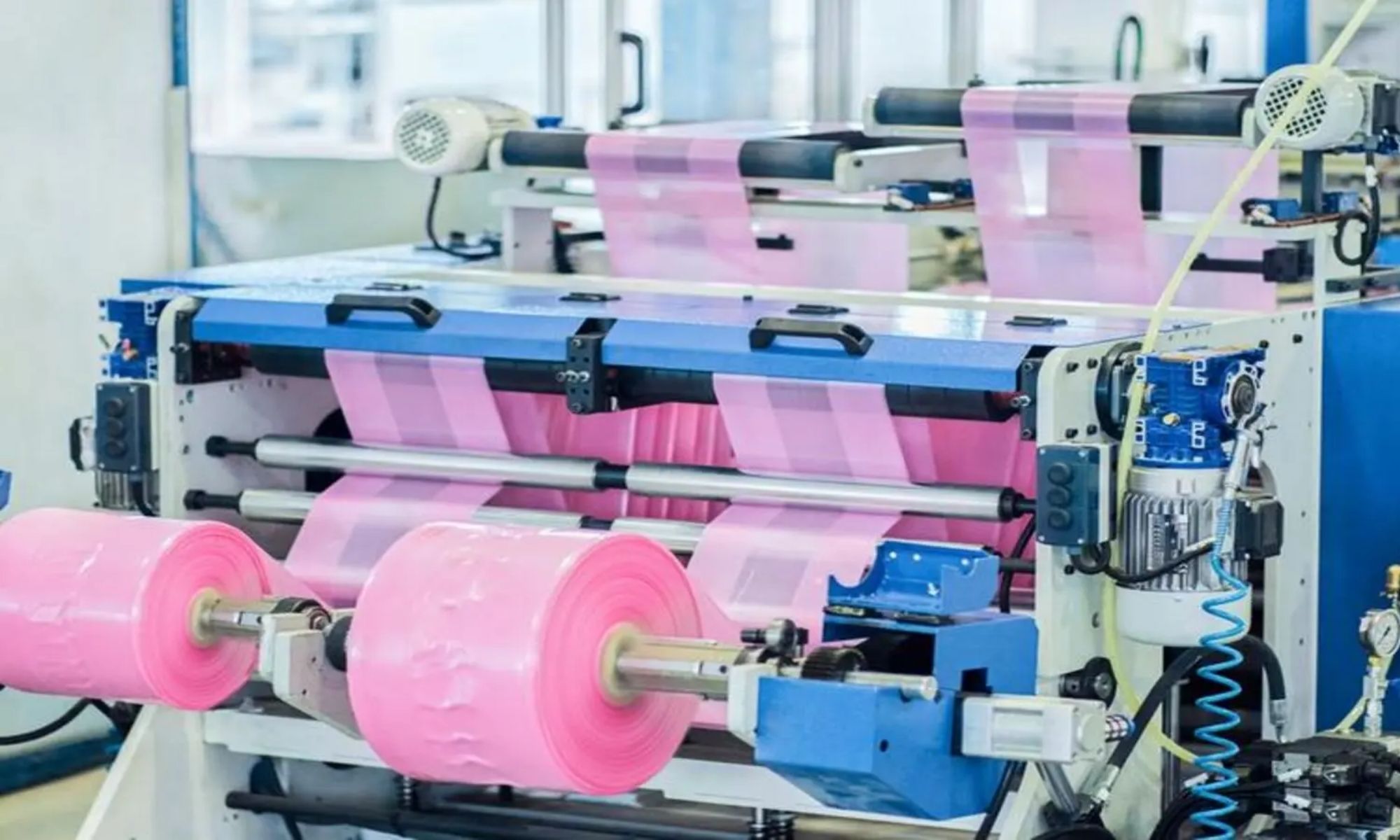 xuong-san-xuat-tui-hot-xoai-1