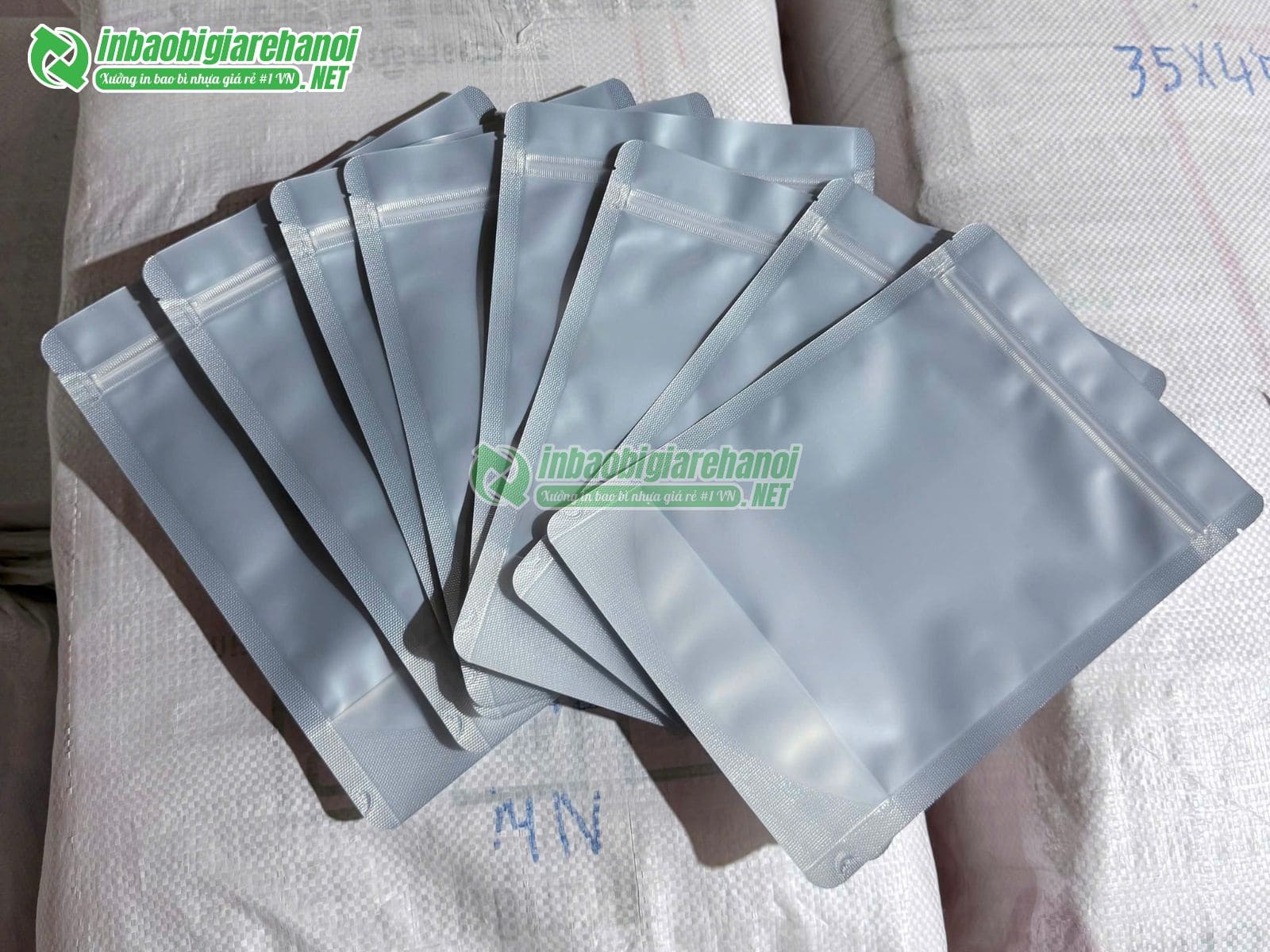 tui-zip-1-mat-trong-dung-tra-sua-tra-chanh