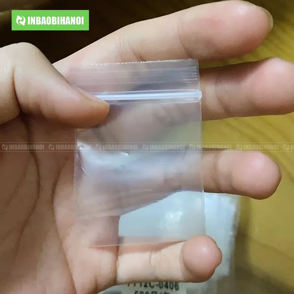 tui-zipper-chi-trang-4