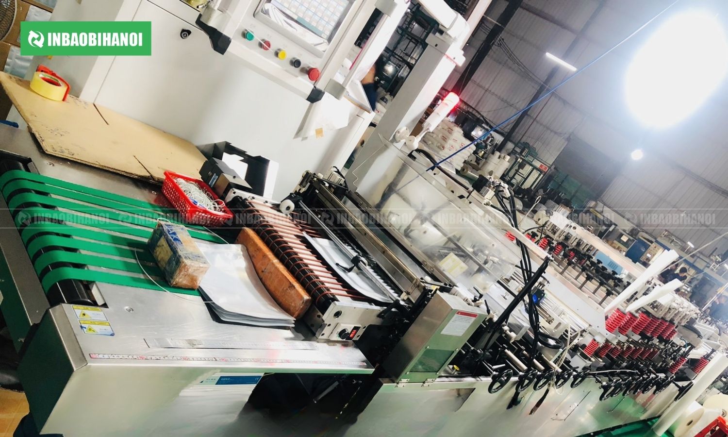 xuong-san-xuat-tui-zipper-dung-nuoc-lau-1