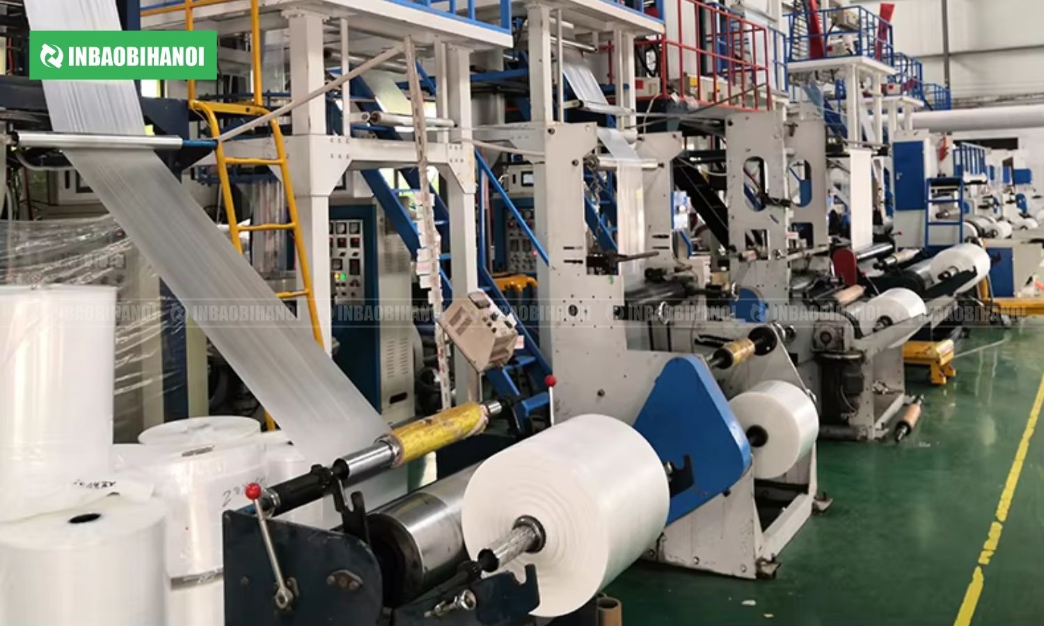 xuong-san-xuat-tui-zipper-dung-nuoc-lau-2